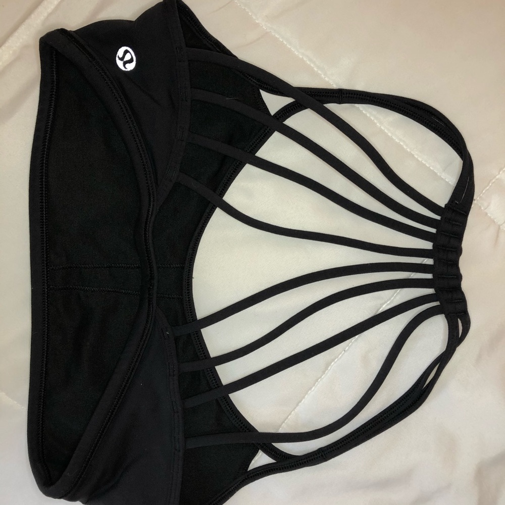 Lululemon sports bra